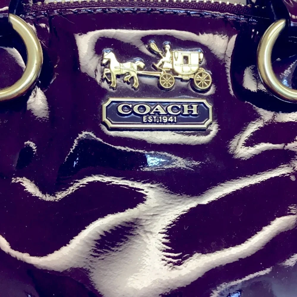 ❌SOLD❌ RARE Coach Plum Madison Patent Leather Lindsey Satchel EUC - Picture 5 of 15